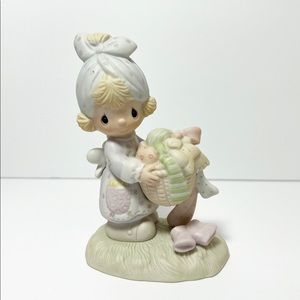 Hallmark Precious Moments Figurine Be Not Weary In Well Doing Boxed NOS 1979